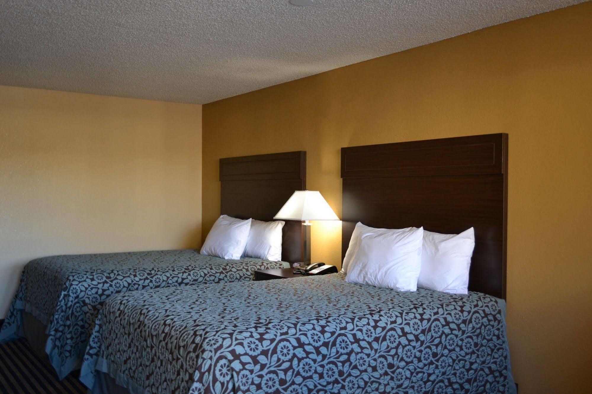 Days Inn Spokane Zewnętrze zdjęcie