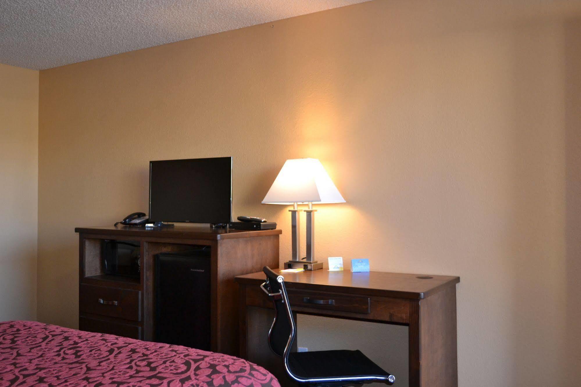 Days Inn Spokane Zewnętrze zdjęcie