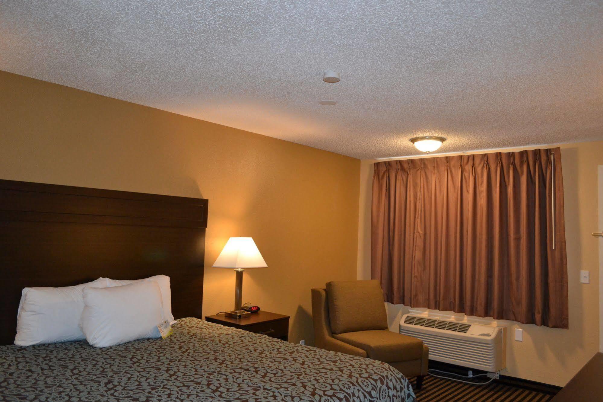 Days Inn Spokane Zewnętrze zdjęcie
