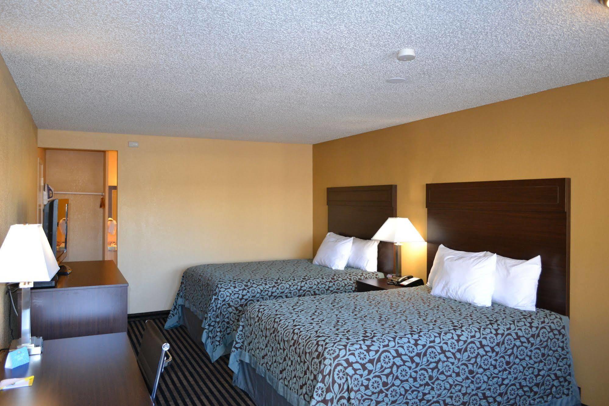 Days Inn Spokane Zewnętrze zdjęcie